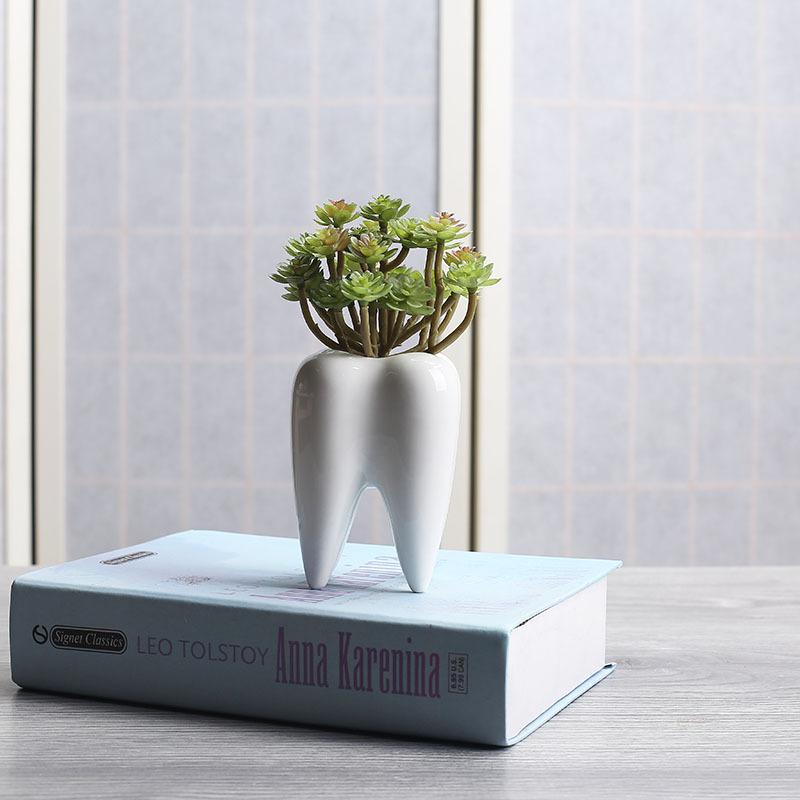 I pc Tooth Shape White Ceramic Flower Pot Modern Design Planter Teeth Model Mini Desktop Pot Creative Gift(without plants)
