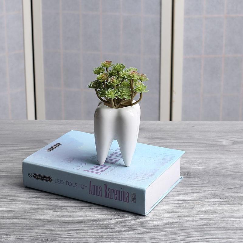 I pc Tooth Shape White Ceramic Flower Pot Modern Design Planter Teeth Model Mini Desktop Pot Creative Gift(without plants)